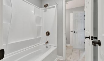 3046 Hawthorne St, Athens, TN 37303