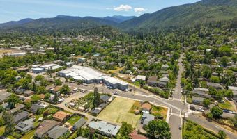 N Laurel Street, Ashland, OR 97520