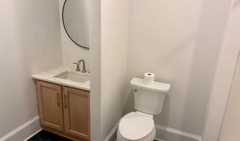 803 LATCHMERE Ct 104, Annapolis, MD 21401