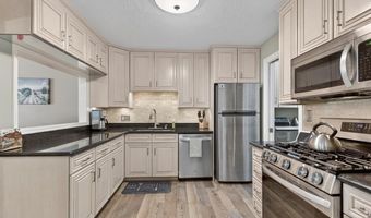 490 Court St #22, Abingdon, VA 24210
