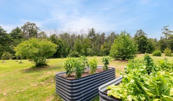 73 College Rd, Center Harbor, NH 03226