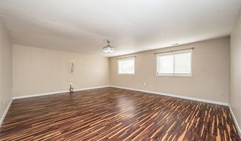 537 Treetop Village Dr, Ballwin, MO 63021