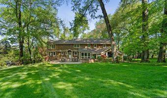 2 Canterbury Ct, Alpine, NJ 07620