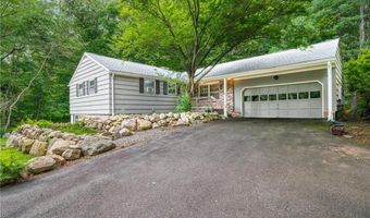 325 Shady Hill Dr, East Greenwich, RI 02818