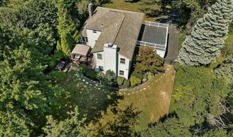 28 Loudon Pkwy, Albany, NY 12211