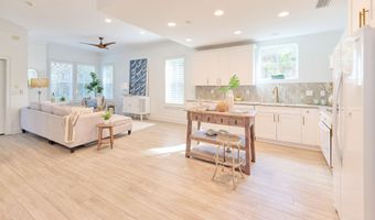 50 BEACH COTTAGE Ln, Atlantic Beach, FL 32233