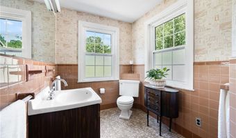 355 Scott Rd, Cumberland, RI 02864