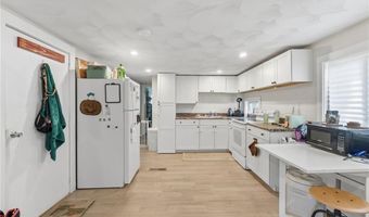 3 Lane 7, Coventry, RI 02816