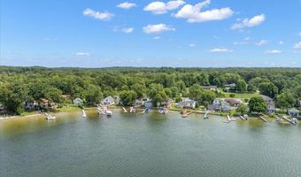 6731 Campau Lake Dr SE, Alto, MI 49302