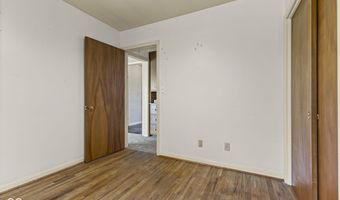5832 Norcroft Dr, Indianapolis, IN 46221
