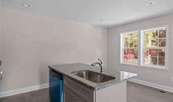 1010 W Saunders Ave, Aberdeen, NC 28315