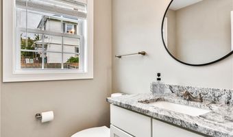 239 Mauran Ave, East Providence, RI 02914