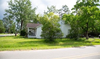 199 Anthony/Oak Sts, Baxley, GA 31513