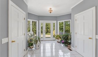 38 Gondola Ave, Jamestown, RI 02835