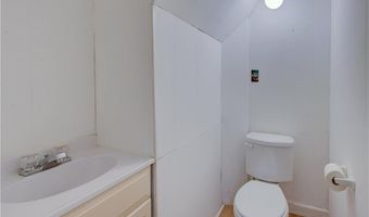 16 Evergreen St, Barrington, RI 02806