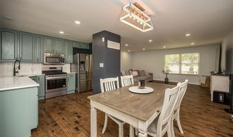 508 Arborwood Dr, Ballwin, MO 63021
