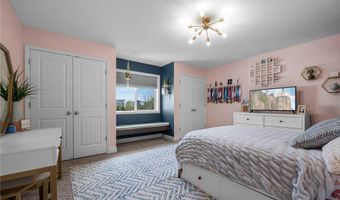 6023 158th St W, Apple Valley, MN 55124