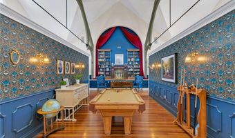 70 Peirce St, East Greenwich, RI 02818