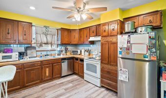 265 Latimer Ave, Bayville, NJ 08721