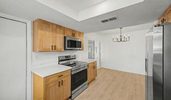 562 E HONDO Ave, Apache Junction, AZ 85119
