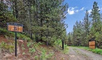 5 Laurins Ln, Cascade, ID 83611