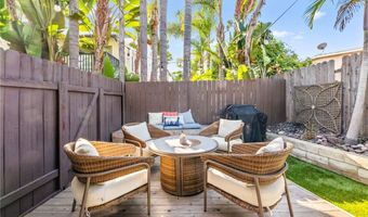 256 Juniper Ave B6, Carlsbad, CA 92008