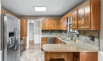 122 Nash Dr, Athens, TN 37303