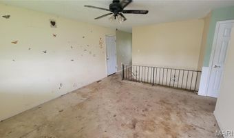2811 Vineyard Dr, Arnold, MO 63010