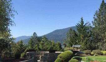 727 Earhart Rd, Rogue River, OR 97537