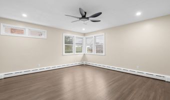 12 Homestead Pl, Branford, CT 06405
