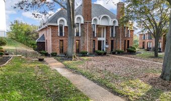 916 Claytonbrook Dr 1, Ballwin, MO 63011