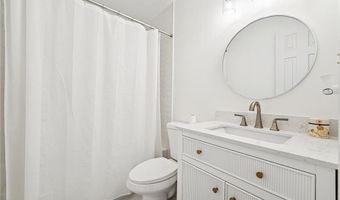 5600 Surrey Ct, Alpharetta, GA 30009