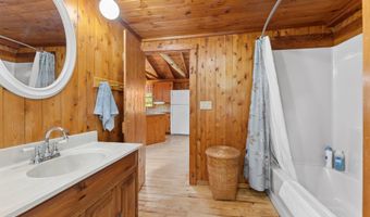 160 Pinkhams Cove Rd, Belgrade, ME 04917