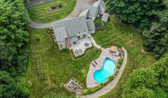 9 Hidden Brook Dr, Brookfield, CT 06804