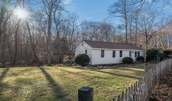 14 Chittenden Hill Rd, Clinton, CT 06413