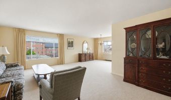 5301 WESTBARD Cir 334, Bethesda, MD 20816