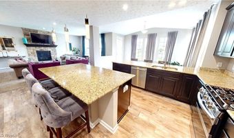 940 Longitude Ln, Amherst, OH 44001