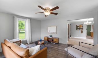 718 N Cedar St, Auburn, IN 46706