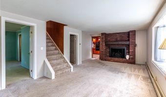 1187 Sandridge Rd, Alden, NY 14004