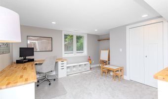 305 NE 54th St, Ankeny, IA 50021
