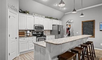 4002 SW Flatrock Cv, Bentonville, AR 72713