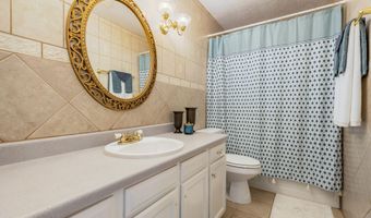 10817 LOWE St NE, Albuquerque, NM 87111