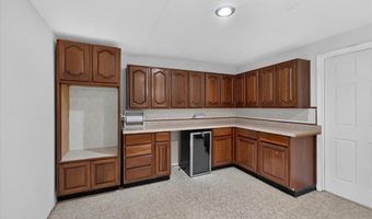 7 Springlake Ct, Ballwin, MO 63011