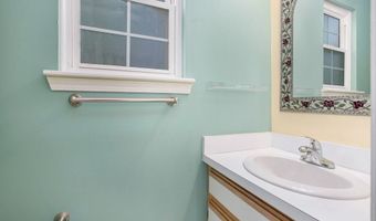 2666 Packard Rd, Ann Arbor, MI 48104