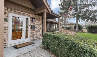 1415 W Hawthorne St, Arlington Heights, IL 60005