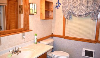 2071 Dewey Rd, Ashtabula, OH 44004