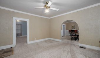 601 S Madison Ave, Aurora, MO 65605