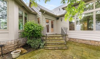 210 Chisholm Ct, Aurora, OH 44202