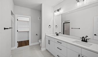 3319 SE MP Pkwy 203, Bentonville, AR 72712