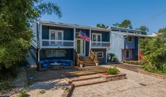 310 MAGNOLIA St, Atlantic Beach, FL 32233